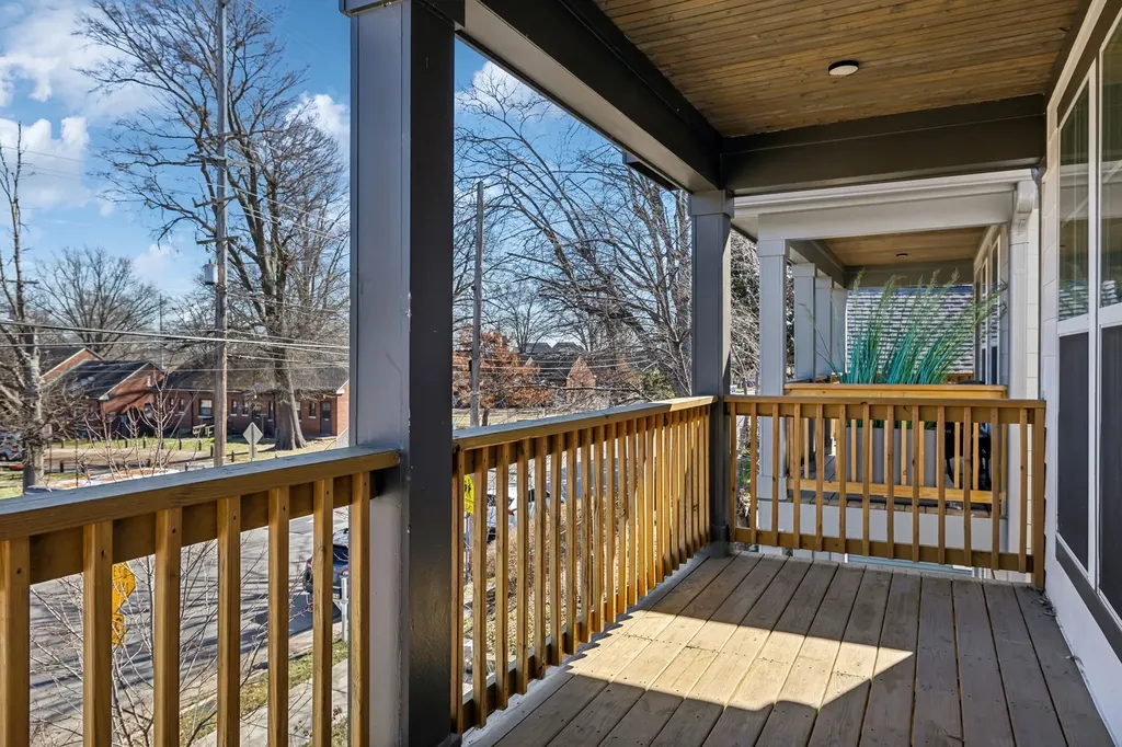 1609B 9th Ave, N Nashville TN 37208