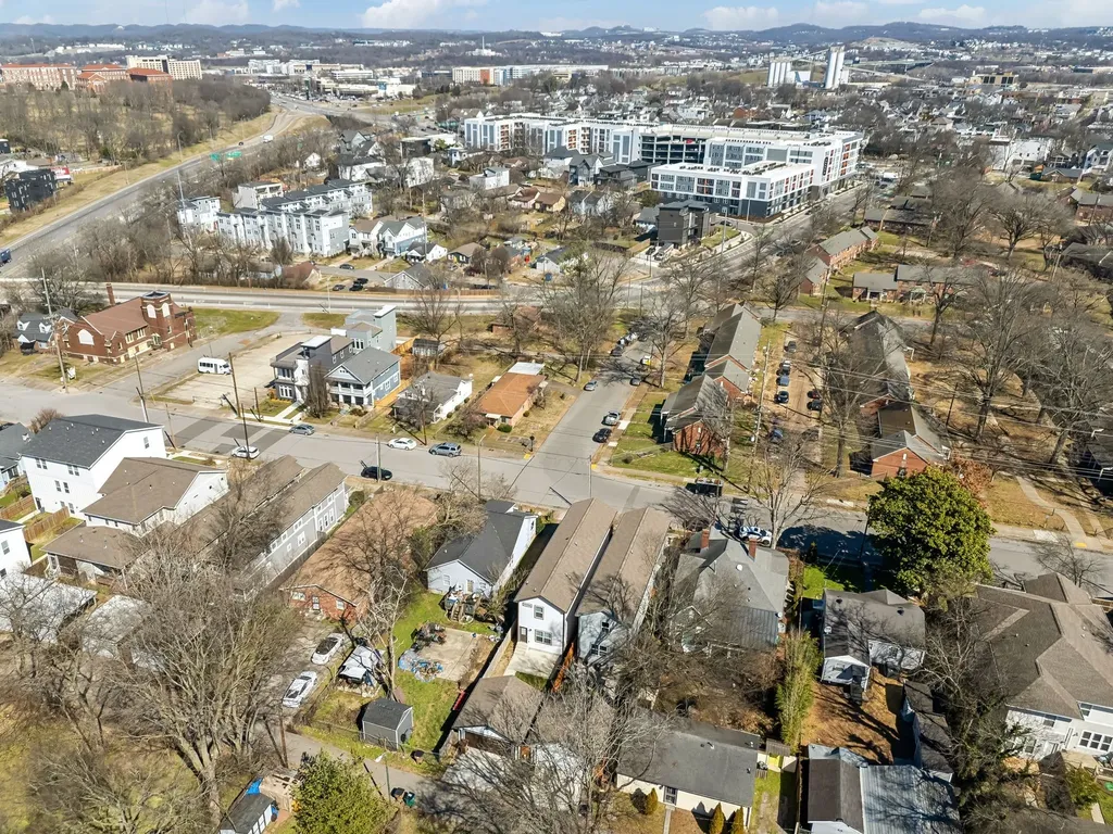 1609B 9th Ave, N Nashville TN 37208