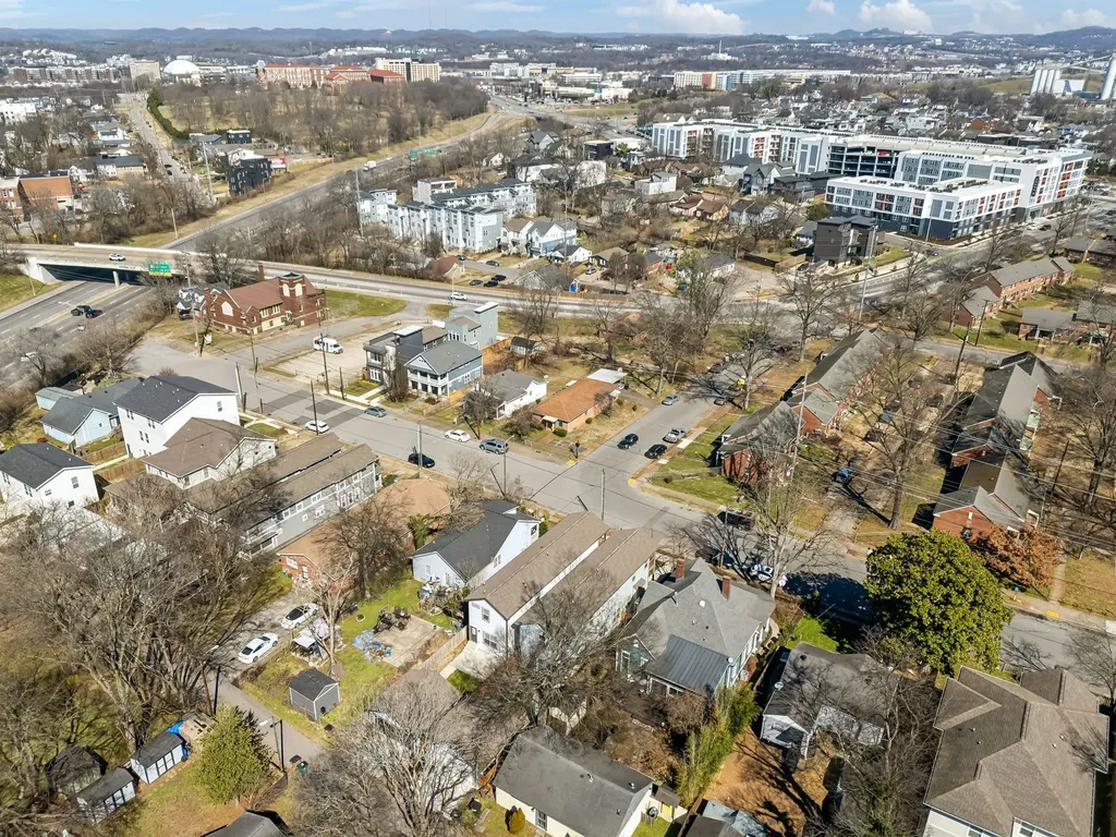 1609B 9th Ave, N Nashville TN 37208
