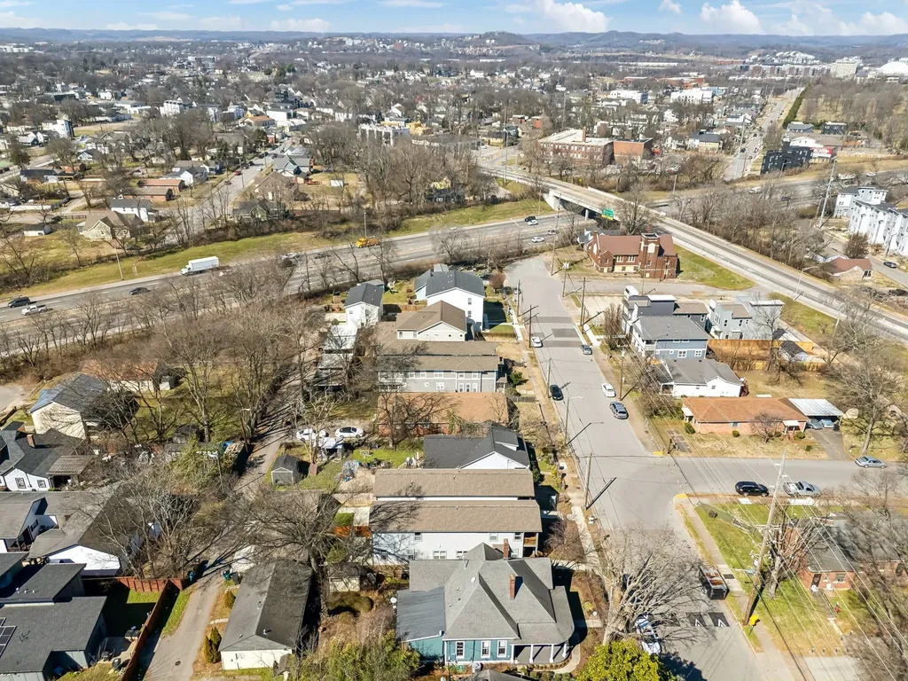 1609B 9th Ave, N Nashville TN 37208