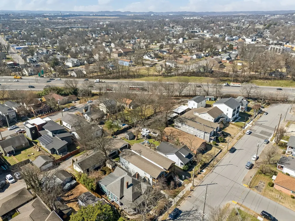 1609B 9th Ave, N Nashville TN 37208