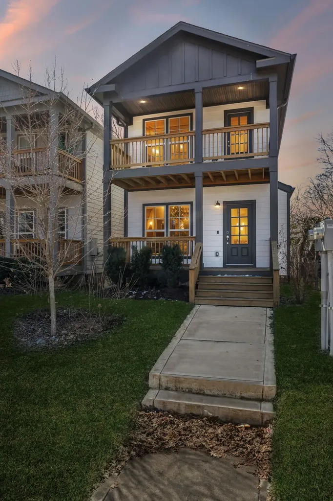 1609B 9th Ave, N Nashville TN 37208