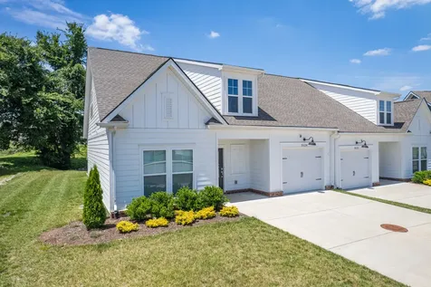 5124 Pace Park Circle Columbia TN 38401
