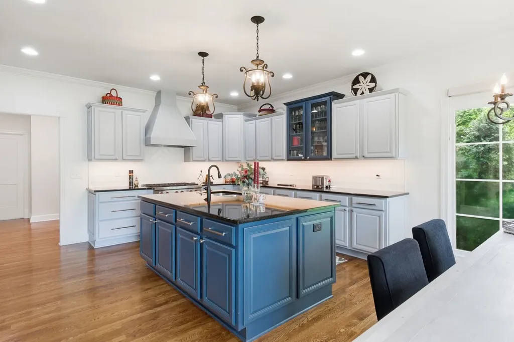 128 Deejay Drive Franklin TN 37064