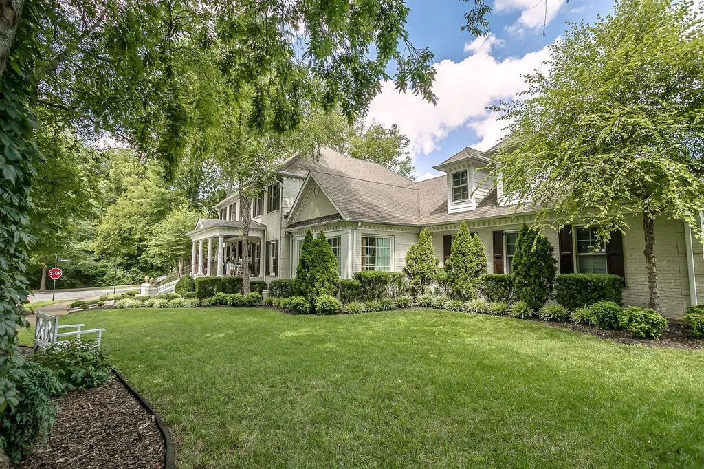 128 Deejay Drive Franklin TN 37064