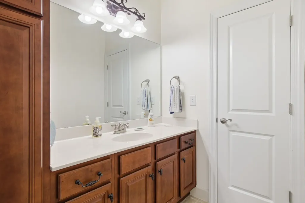128 Deejay Drive Franklin TN 37064