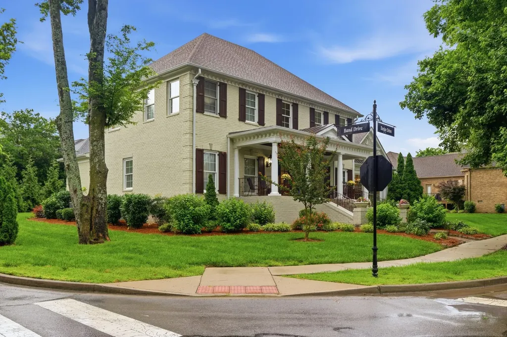128 Deejay Drive Franklin TN 37064