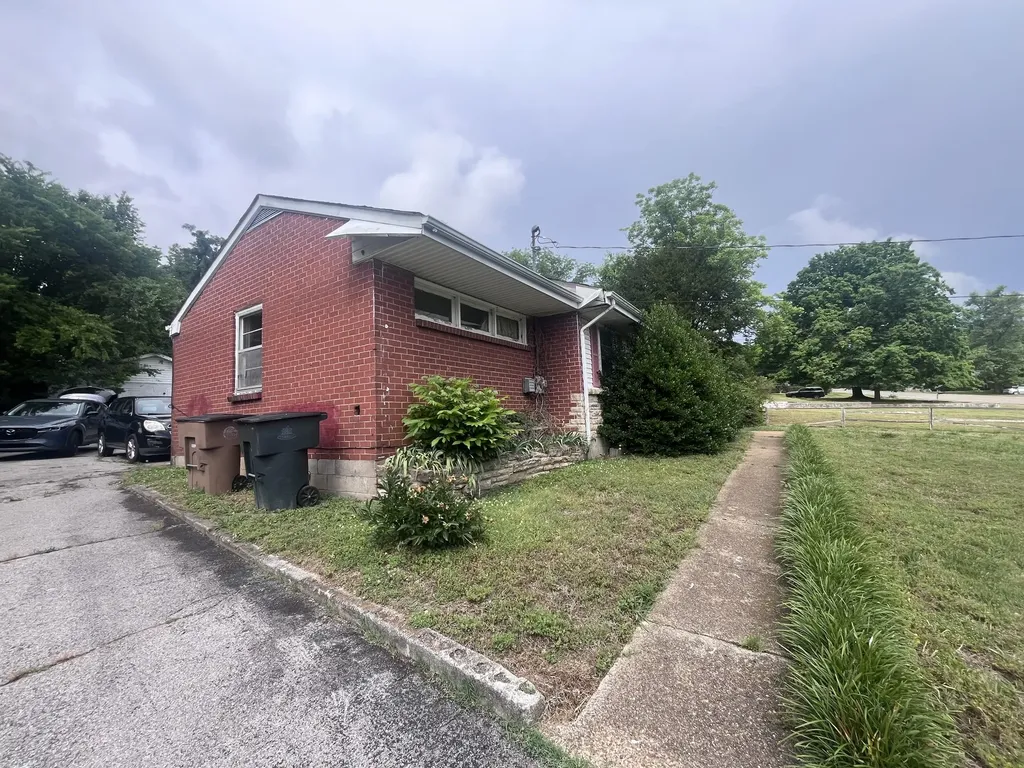 2411 Mcginnis Drive Nashville TN 37216
