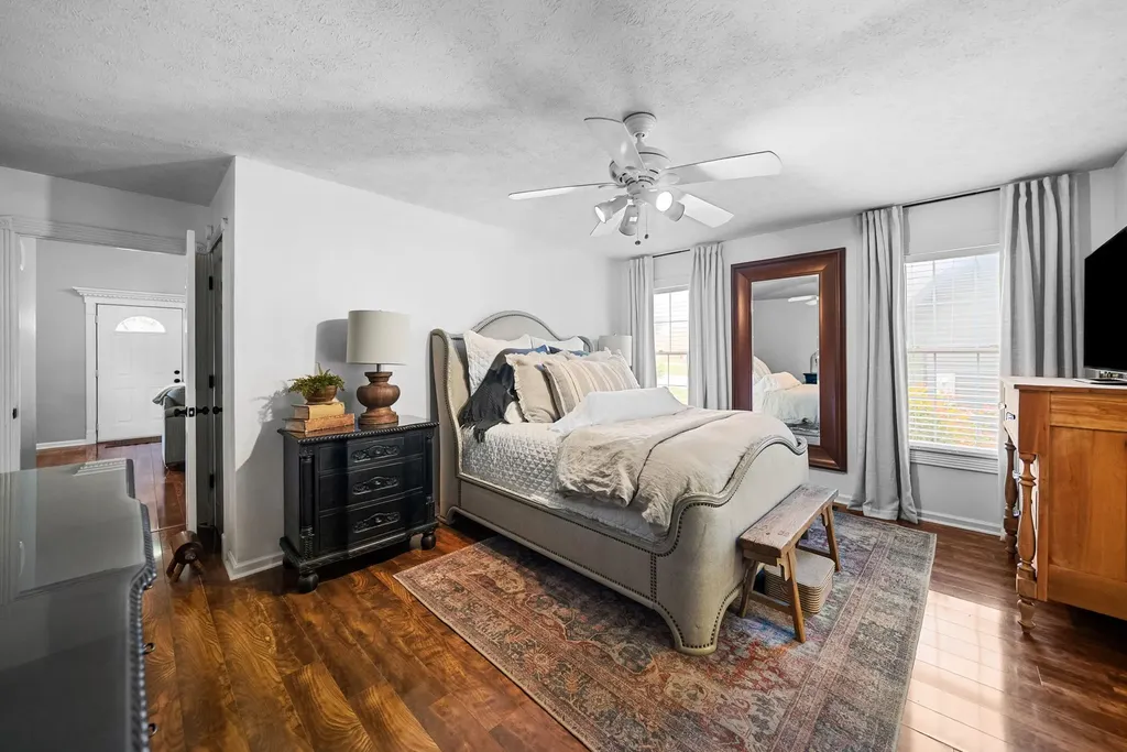 1215 Bark Ridge Circle Hopkinsville KY 42240