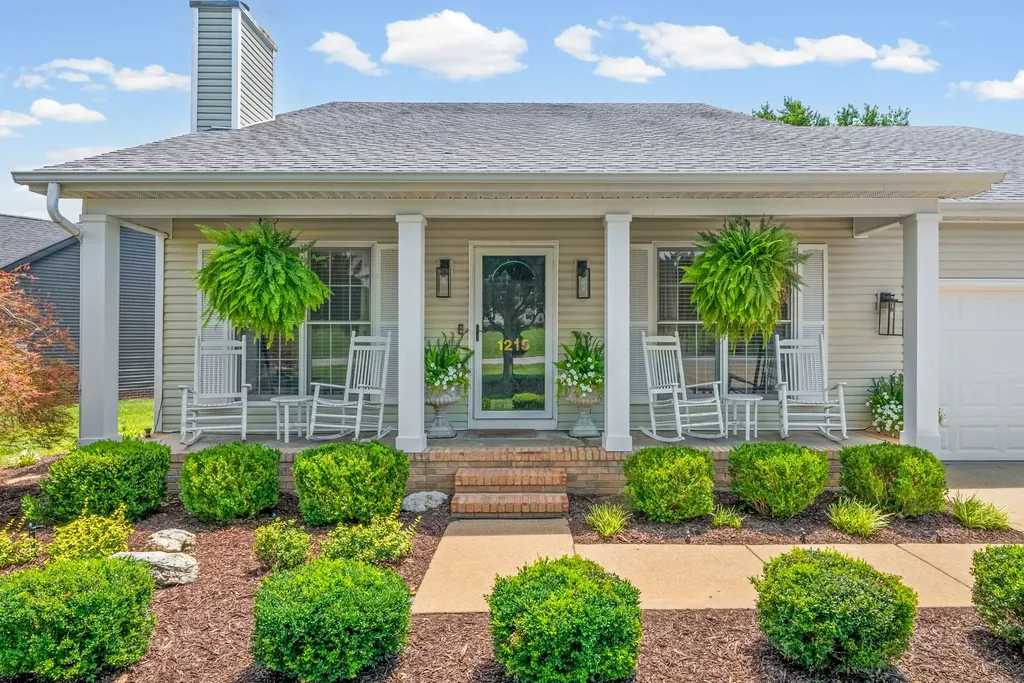 1215 Bark Ridge Circle Hopkinsville KY 42240