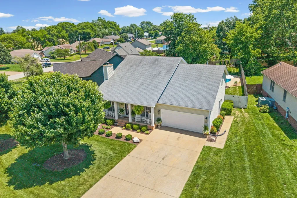 1215 Bark Ridge Circle Hopkinsville KY 42240