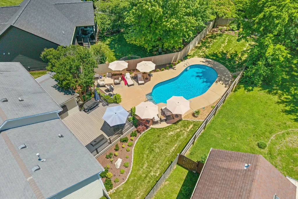 1215 Bark Ridge Circle Hopkinsville KY 42240