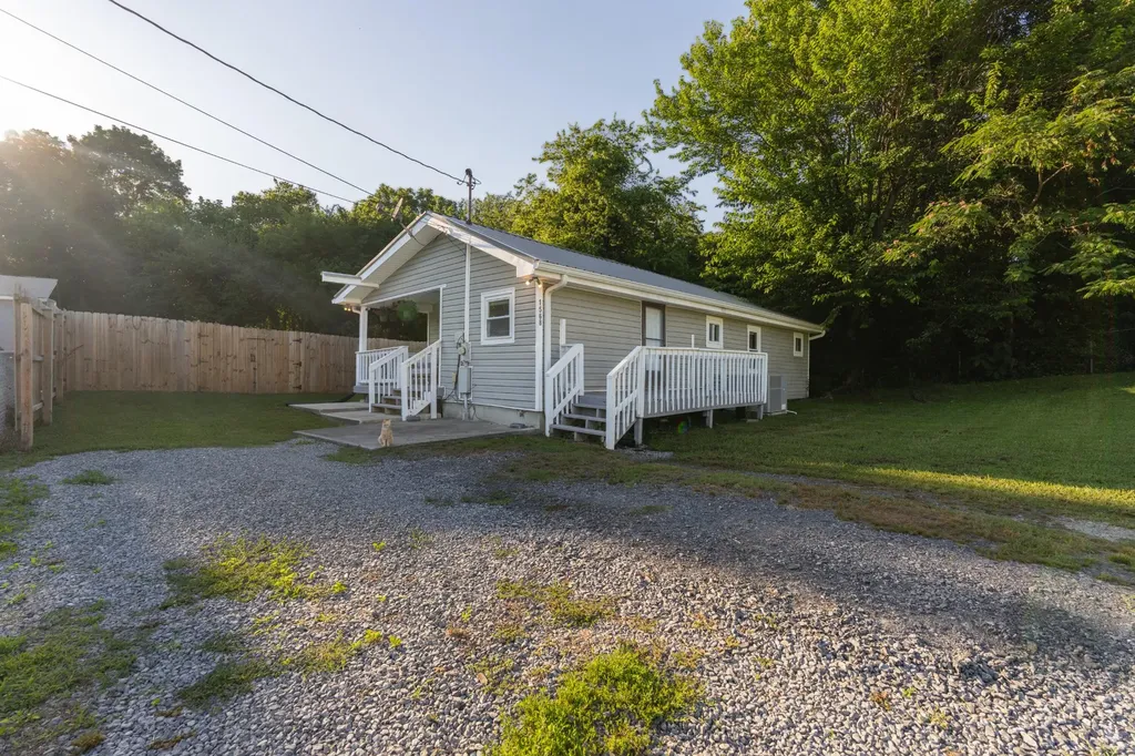 1568 Perry Street, SE Cleveland TN 37311