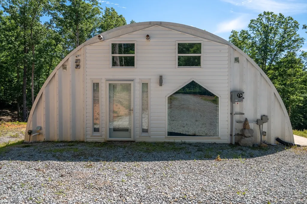 1239 Cherokee Road Waynesboro TN 38485