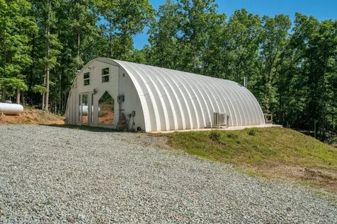 1239 Cherokee Road Waynesboro TN 38485