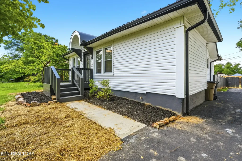 3317 Monmouth Street Knoxville TN 37917