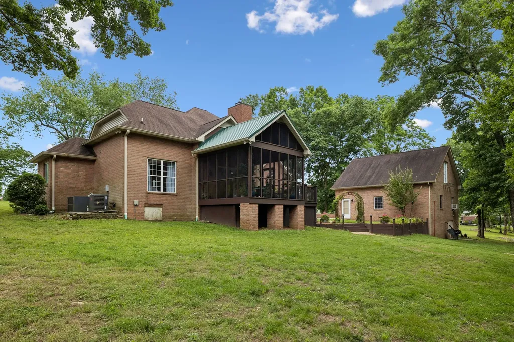1171 S Wrights Lane Gallatin TN 37066