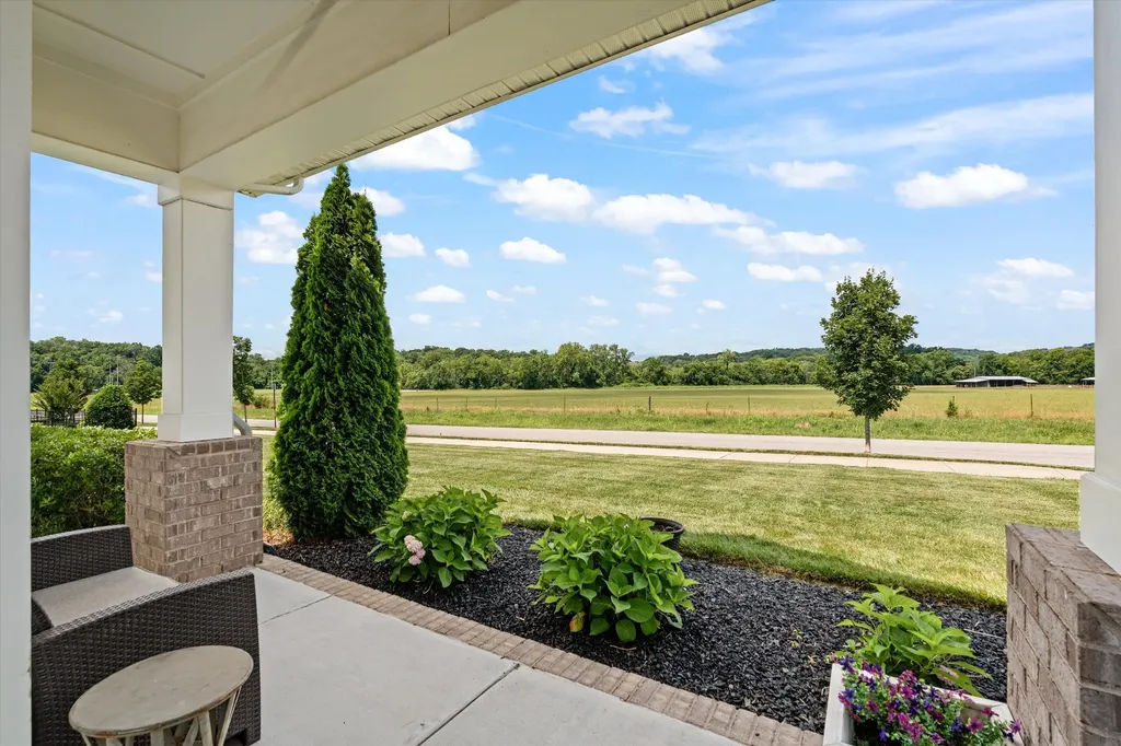 102 Edenburg Drive Hendersonville TN 37075