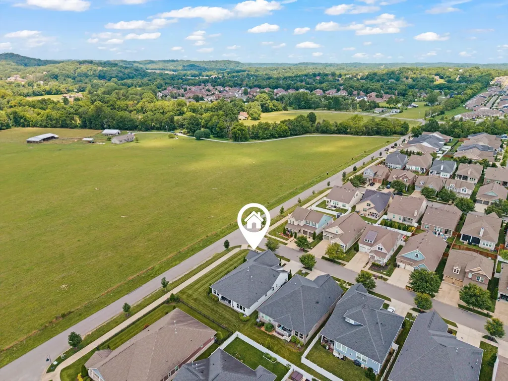 102 Edenburg Drive Hendersonville TN 37075