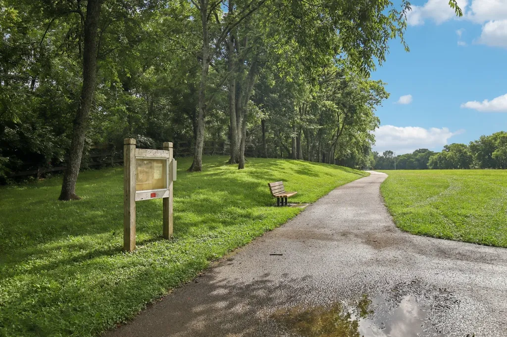 102 Edenburg Drive Hendersonville TN 37075