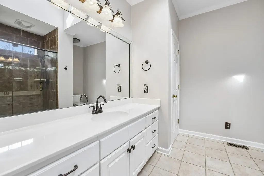 213 Fox Hunt Lane Lebanon TN 37087