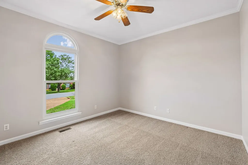 213 Fox Hunt Lane Lebanon TN 37087