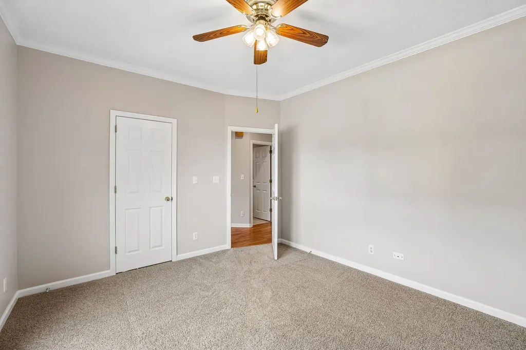 213 Fox Hunt Lane Lebanon TN 37087