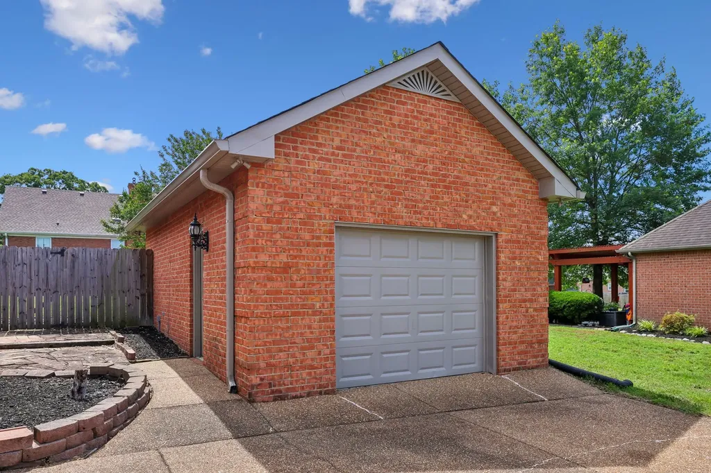 213 Fox Hunt Lane Lebanon TN 37087