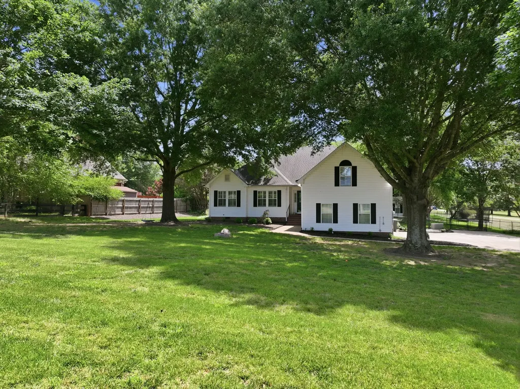 2999 Cages Bend Road Gallatin TN 37066