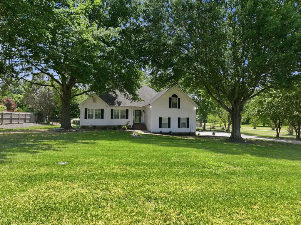 2999 Cages Bend Road Gallatin TN 37066