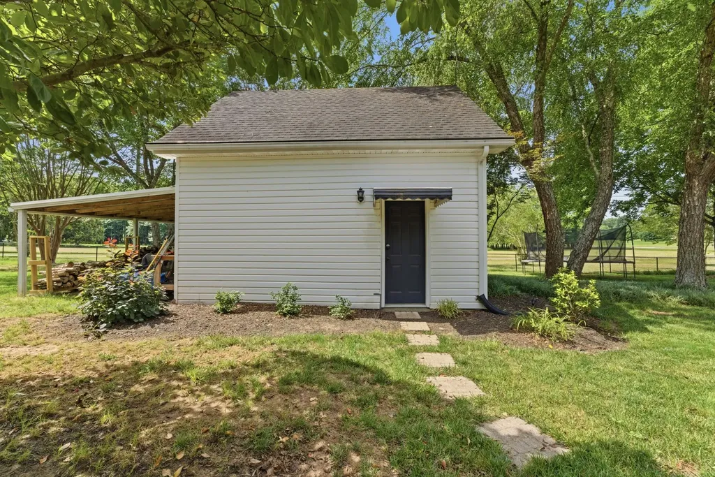 2999 Cages Bend Road Gallatin TN 37066