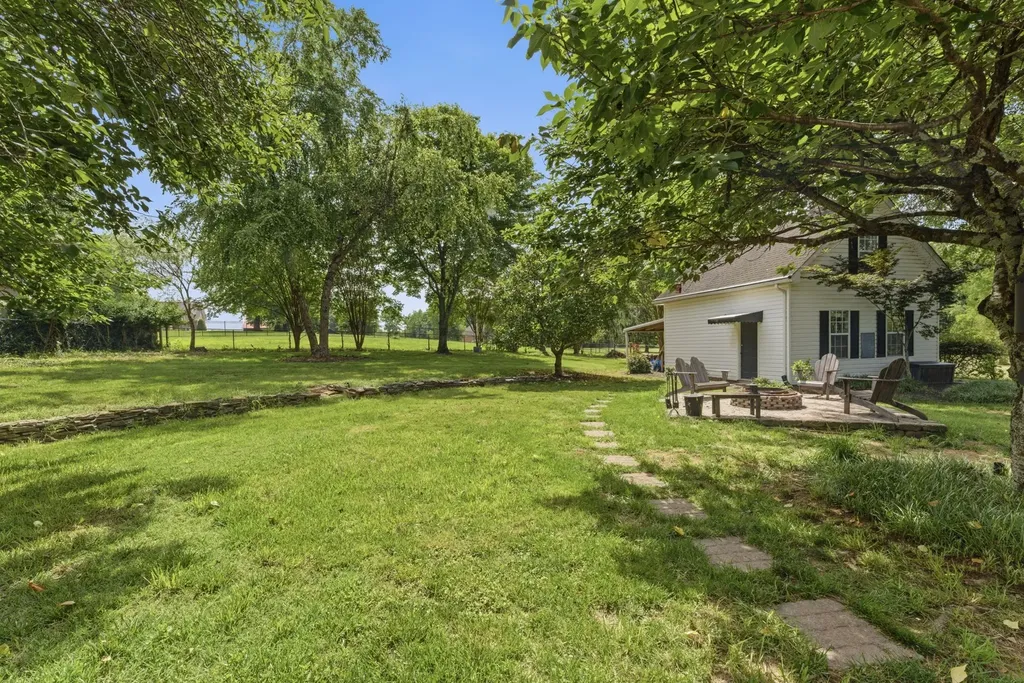 2999 Cages Bend Road Gallatin TN 37066