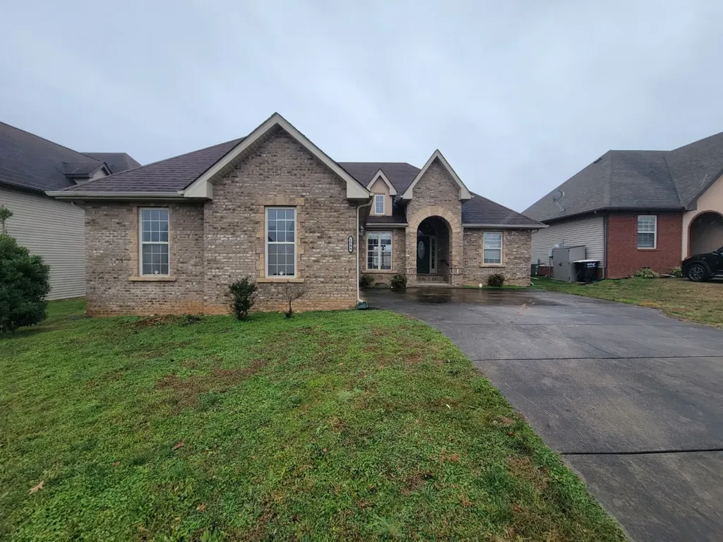 1586 Cobra Lane Clarksville TN 37042