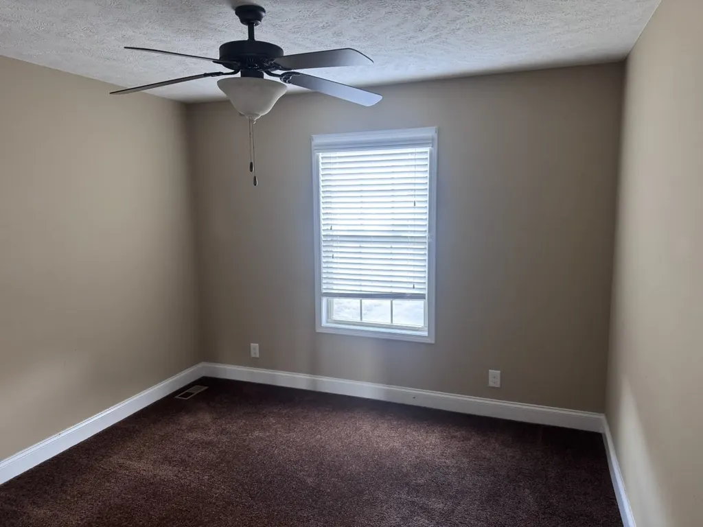 1586 Cobra Lane Clarksville TN 37042