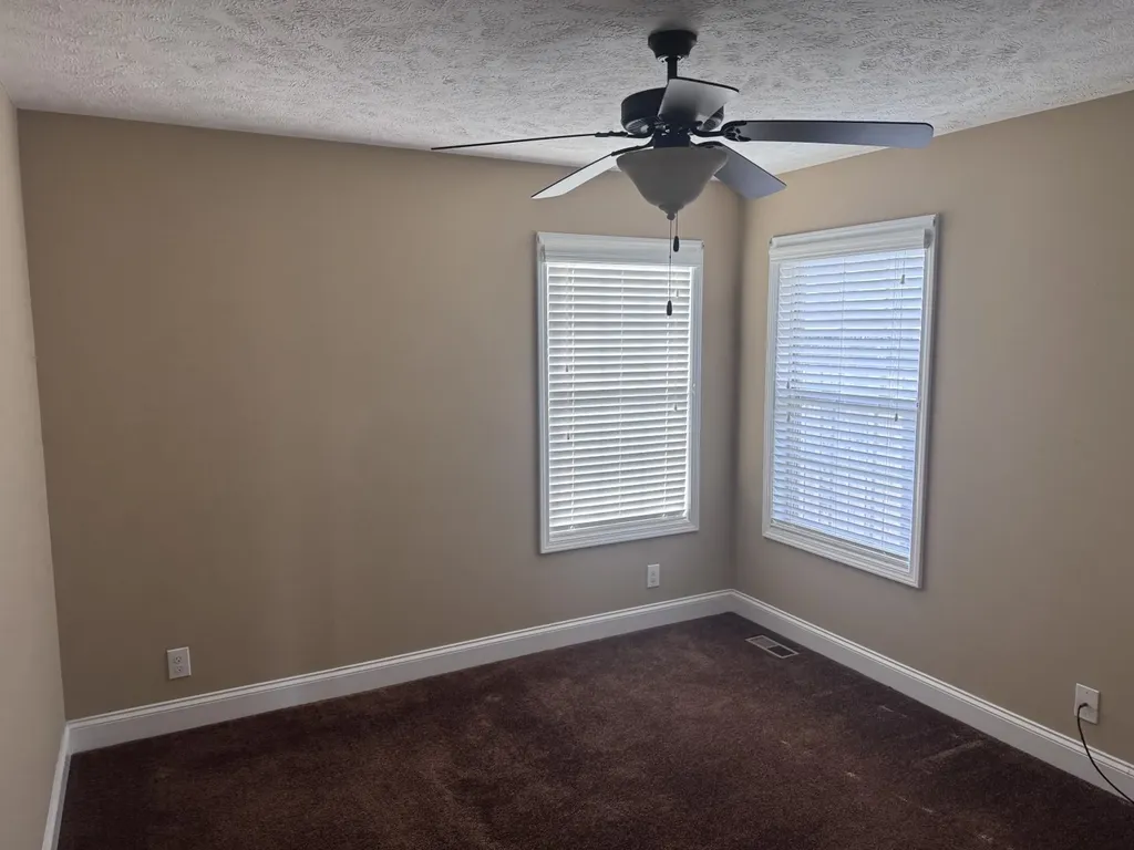 1586 Cobra Lane Clarksville TN 37042