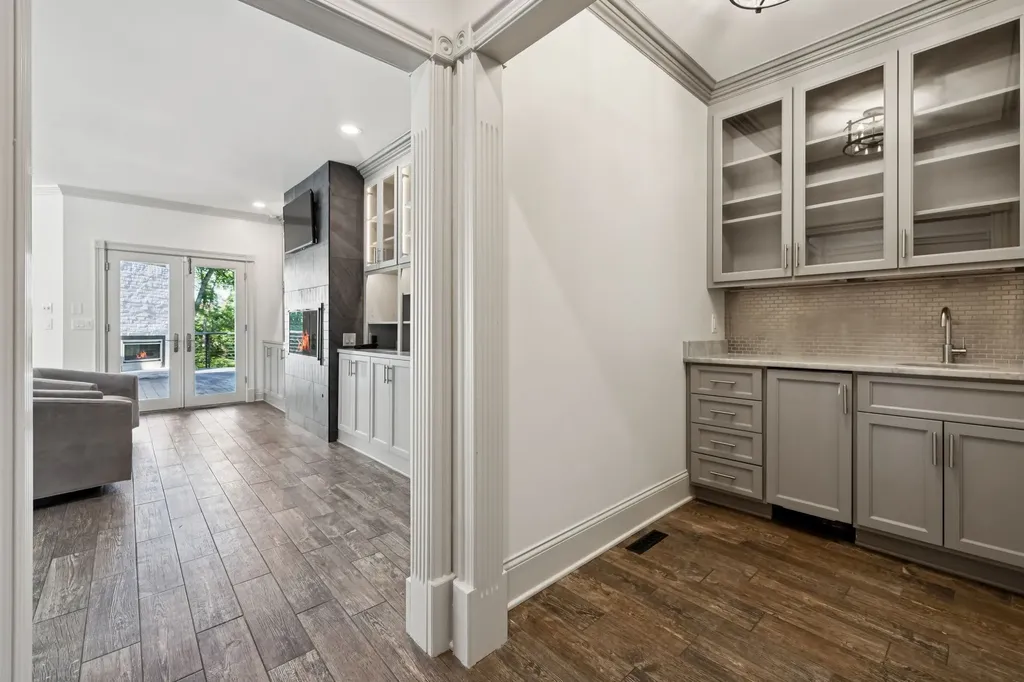 827 Maxwell Court Nashville TN 37220