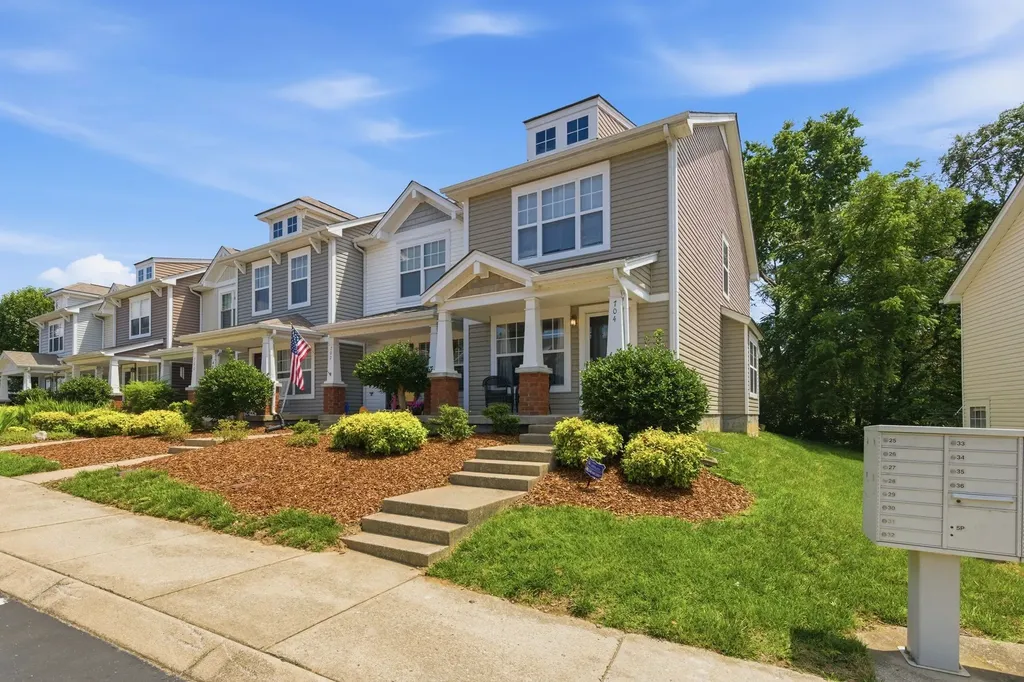 704 Flintlock Court Nashville TN 37217
