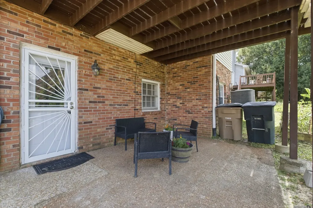 5424 Village Way Nashville TN 37211
