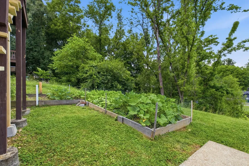 5424 Village Way Nashville TN 37211