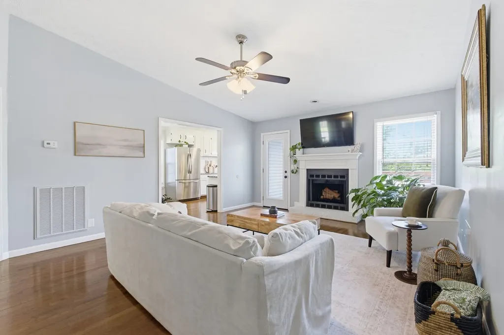 5424 Village Way Nashville TN 37211