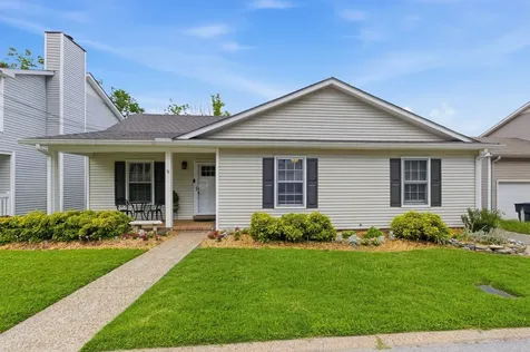 5424 Village Way Nashville TN 37211