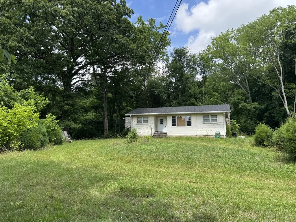 691 Ringgold Road Clarksville TN 37042