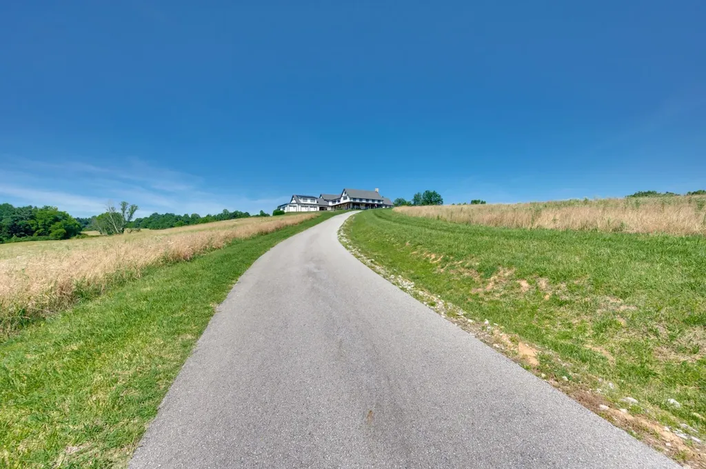 1397 Westfield Road Dickson TN 37055