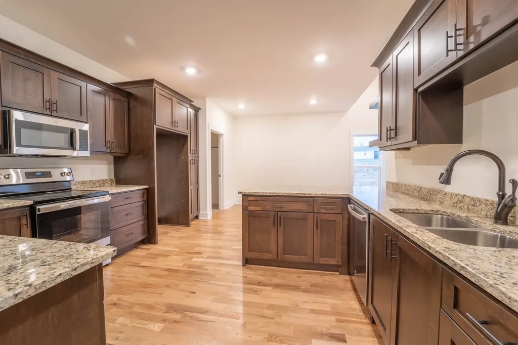 2094 Beverly Court Springfield TN 37172