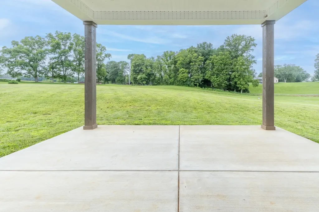 2094 Beverly Court Springfield TN 37172
