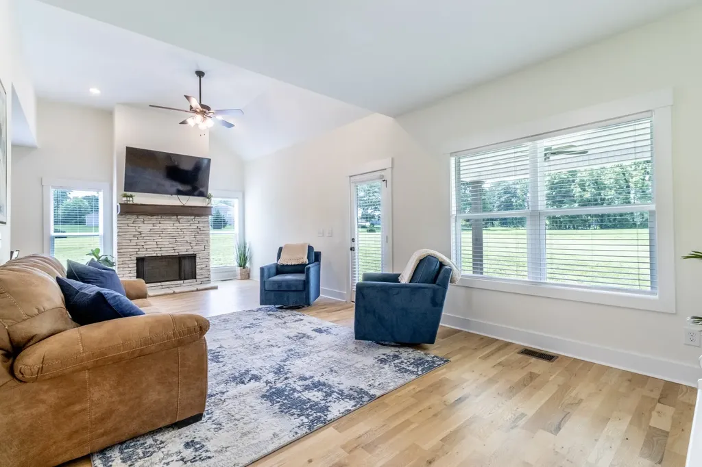 2094 Beverly Court Springfield TN 37172
