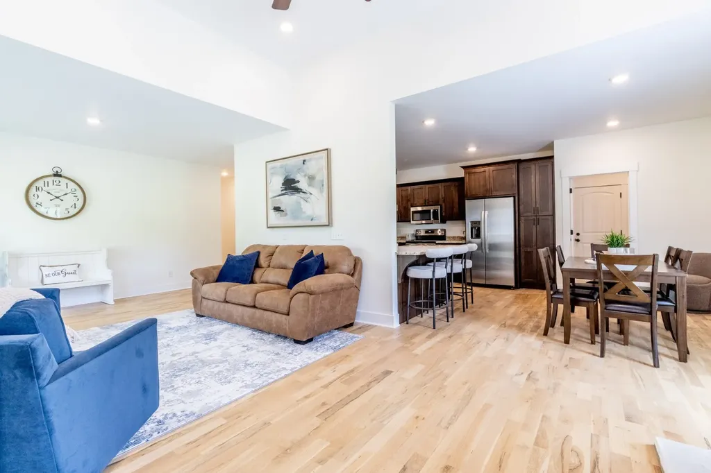 2094 Beverly Court Springfield TN 37172