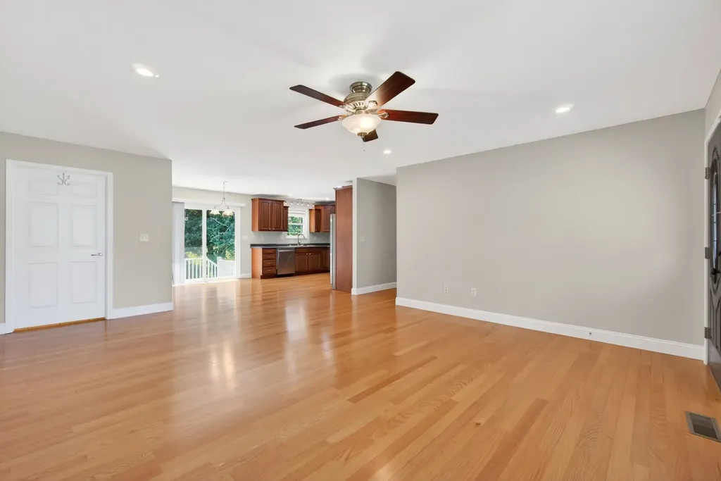 197 Rustling Oaks Drive Sparta TN 38583