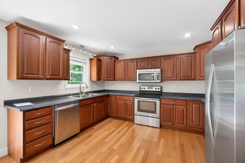197 Rustling Oaks Drive Sparta TN 38583