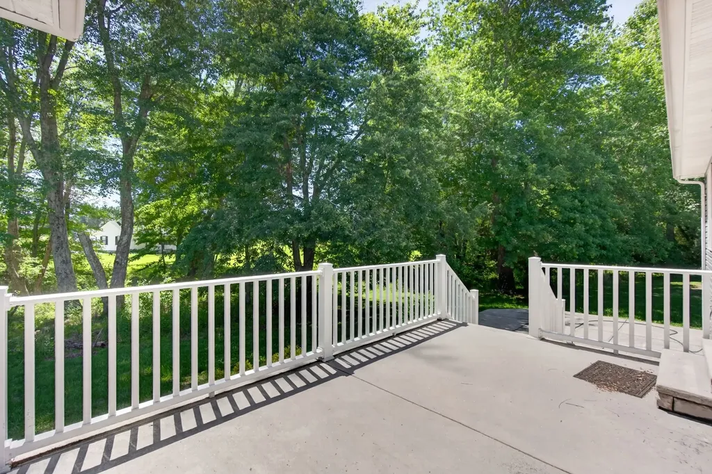 197 Rustling Oaks Drive Sparta TN 38583